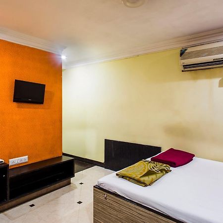 Hotel Samrat Колката Екстериор снимка