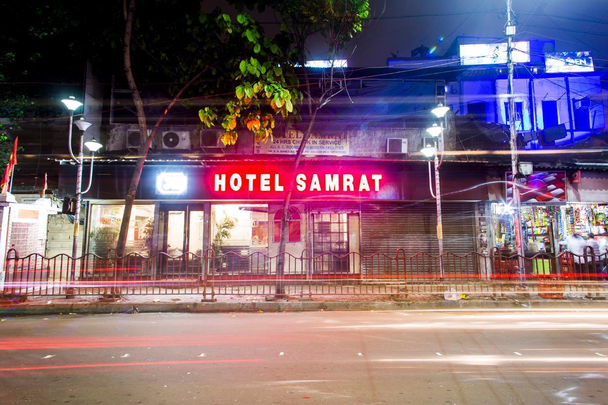 Hotel Samrat Колката Екстериор снимка